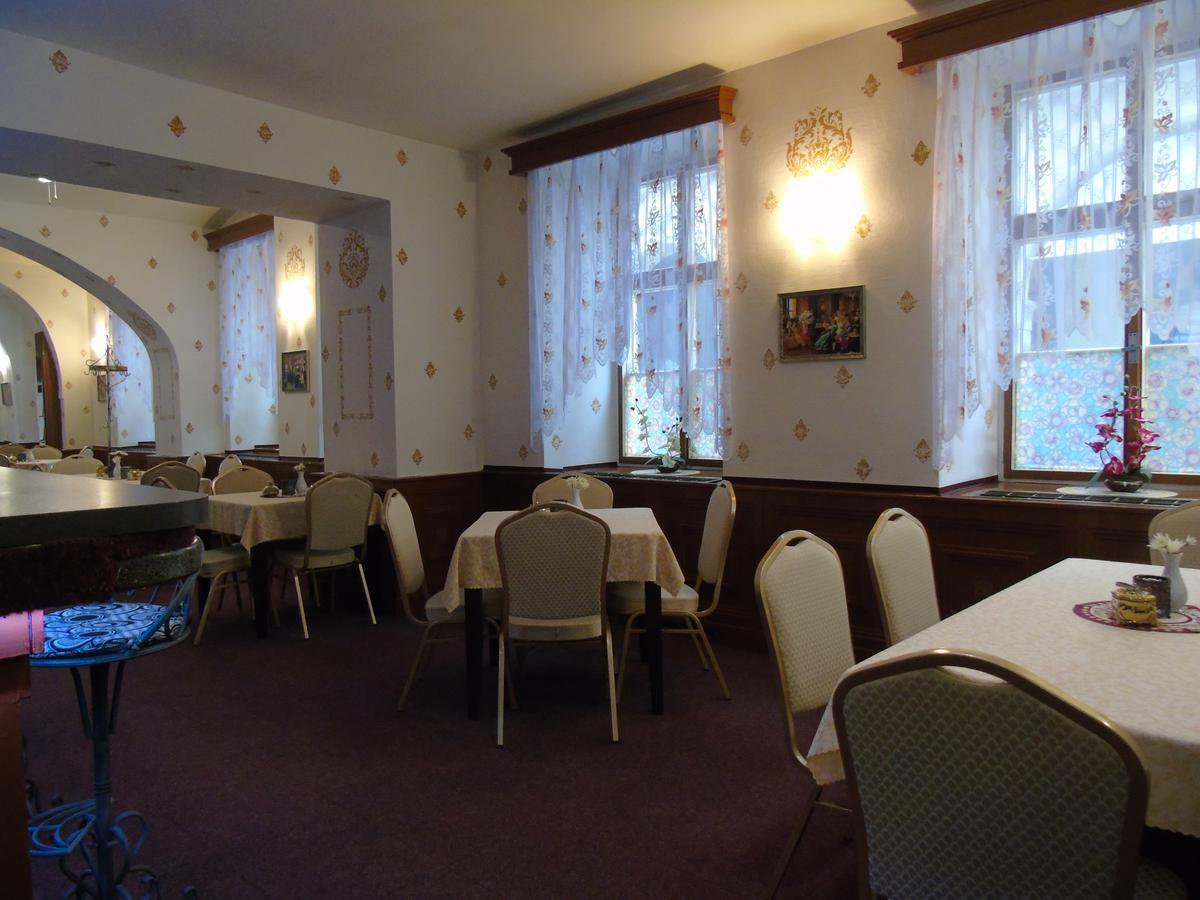 Gl Hotel Trutnov Zewnętrze zdjęcie