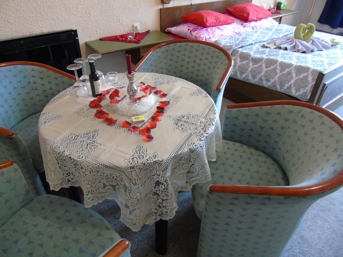 Gl Hotel Trutnov Zewnętrze zdjęcie