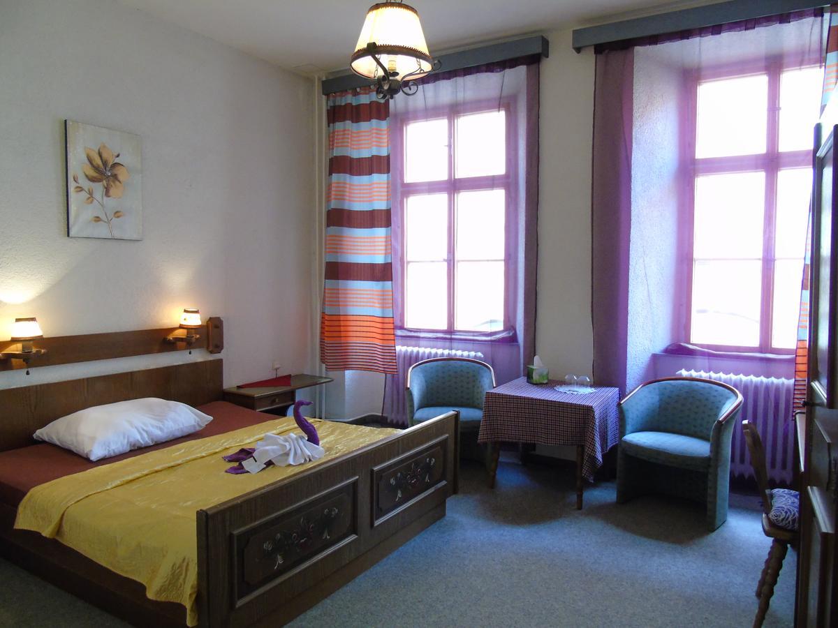 Gl Hotel Trutnov Zewnętrze zdjęcie
