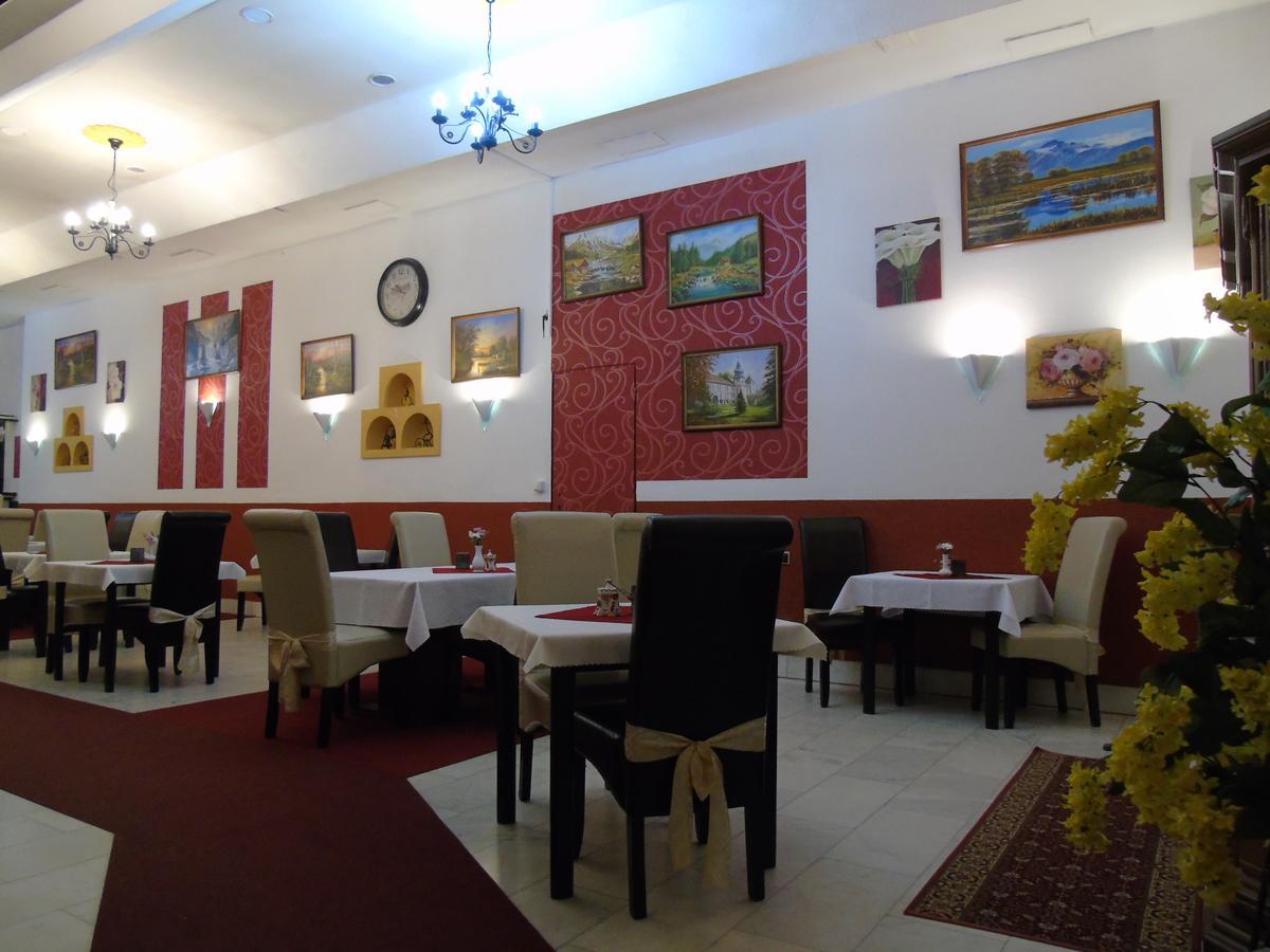 Gl Hotel Trutnov Zewnętrze zdjęcie
