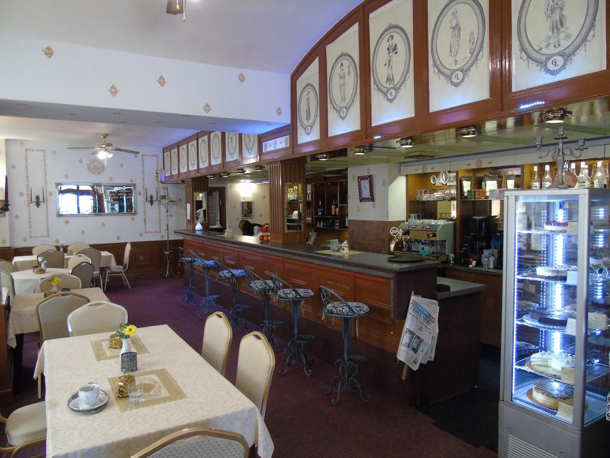 Gl Hotel Trutnov Zewnętrze zdjęcie