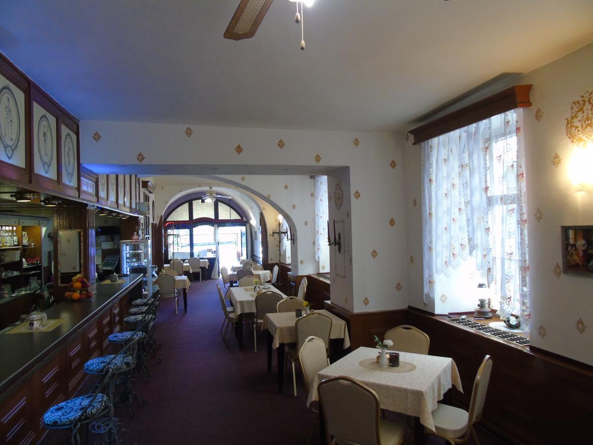 Gl Hotel Trutnov Zewnętrze zdjęcie