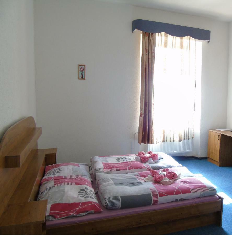 Gl Hotel Trutnov Zewnętrze zdjęcie